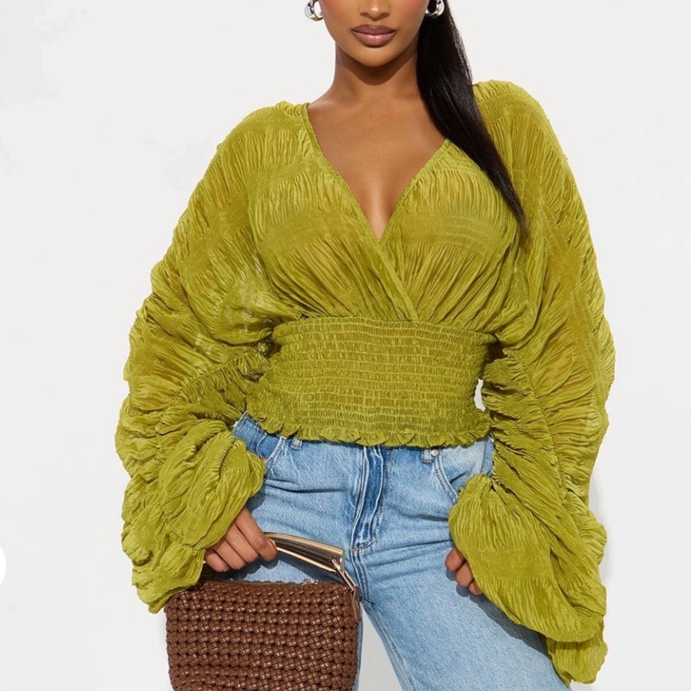 Chartreuse Green Chiffon Long Sleeve Bell Sleeve Top | Brand New | Small - Picture 9 of 9